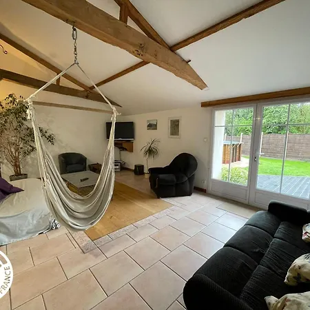 度假居 Grange Renovee Avec Piscine Privative - 4 Ch, Jardin Clos, A 7 Km D'indian Forest - Fr-1-426-304 Le Champ-Saint-Pere